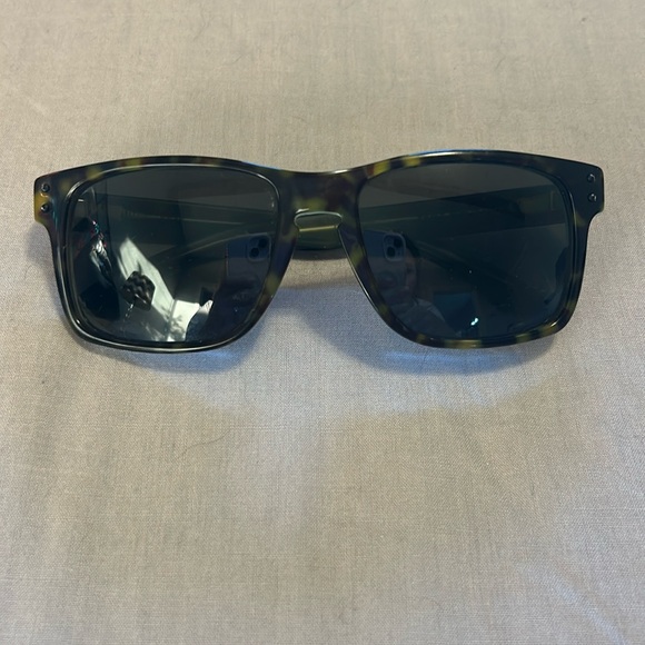 Oakley Accessories - Oakley Sunglasses